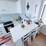 Live & At Jazz Apartament